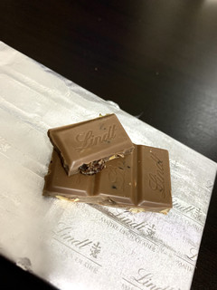 就是爱经典：瑞士莲经典排块巧克力