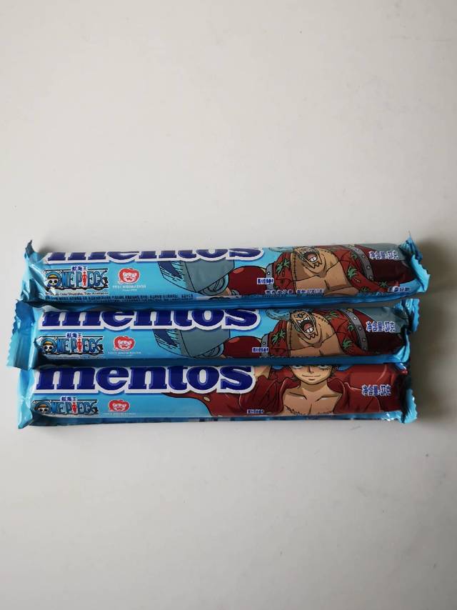 几毛钱一条的曼妥思薄荷糖，好吃又好玩