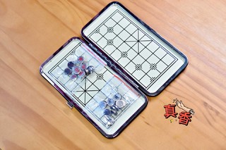 迷你磁吸象棋盘，便于收纳携带