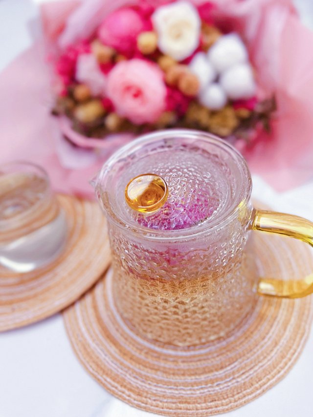 办公室好物｜玫瑰花茶的香气，让养生变得快