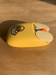 有趣呆萌的双模无限充电小黄鸭薯片鼠标！