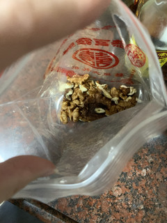 火锅汤底加几颗核桃仁，味道很不错