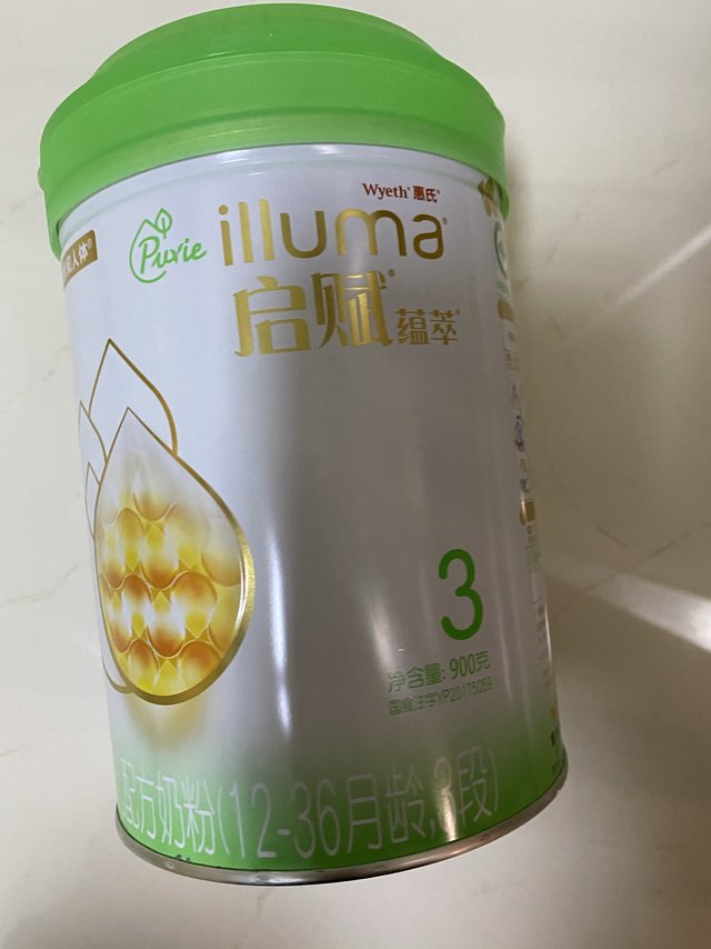 准备换奶粉吃吃，和爱他美卓萃3段进行对比
