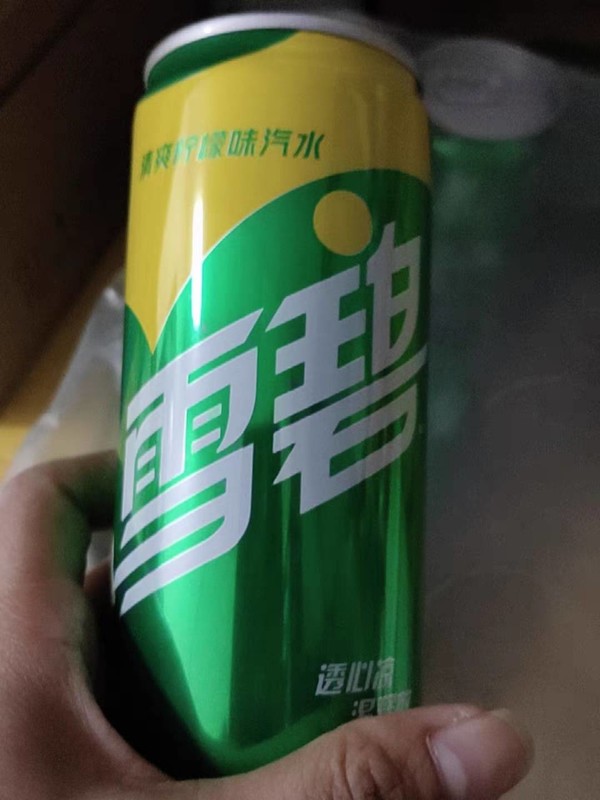 雪碧碳酸饮料