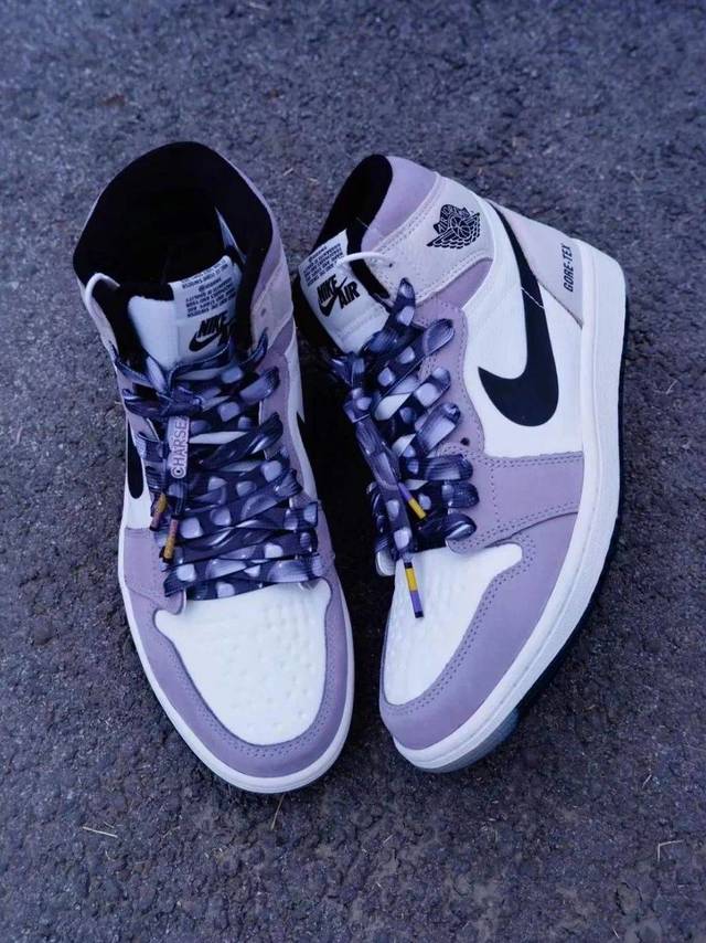 Air Jordan 1白灰经典