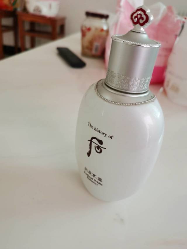 一款水乳不油腻的乳液