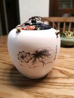 陶瓷彩绘茶叶罐