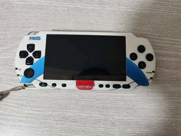 PSP2000，圆儿时的梦