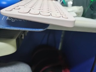 颜值高方便携带图书馆党必备的罗技键盘
