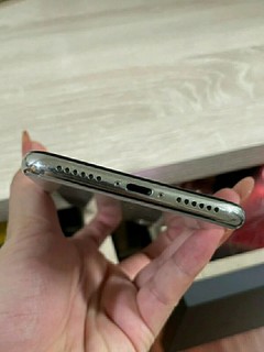 今年终于退役的第一代刘海iPhone x