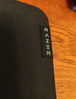 雷蛇（Razer）重装甲虫V3鼠标垫