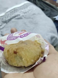 知味观苏式月饼好吃看的到，中华老字号哦