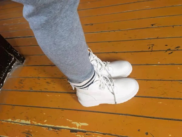 一款马丁鞋推荐