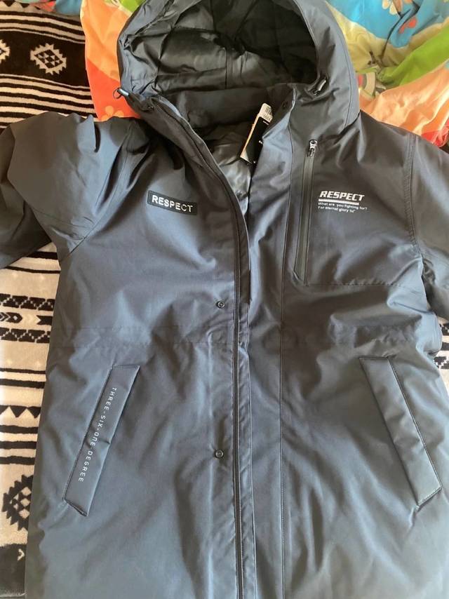 男款冬季运动羽绒服