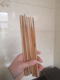 家中常备的木质筷子，纯天然超环保