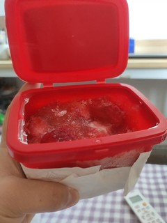 3元一盒的冰点草莓！