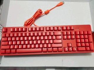 这款键盘超醒目的配色看一眼就难忘记。