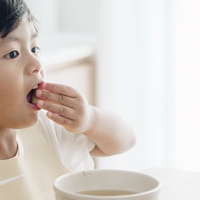 一文解析宝宝辅食怎么添加，如何培养自主进食~附上辅食工具清单！