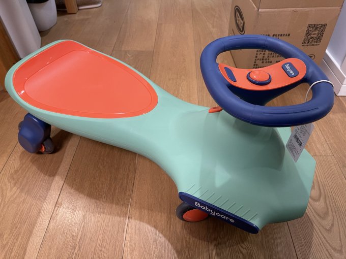 质感还不错babycare扭扭车
