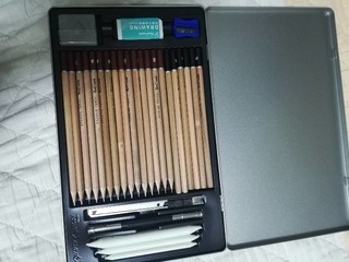 一款高级石墨铅芯～质感细腻的素描铅笔套装