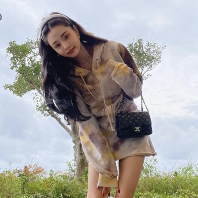 恋综《单身即地狱》女主宋智雅，到底有多买爱香奈儿？