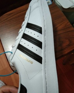 adidas经典小贝壳鞋