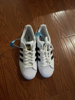 adidas经典小贝壳鞋