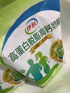 伊利高蛋白脱脂高钙奶粉