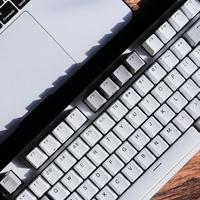 高颜值的键盘好物，杜伽K320机械键盘体验，青轴永不过时！