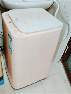 粉嫩嫩的小洗衣机不要太可爱了