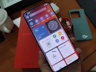 中国红新款旗舰“大魔王”一加10Pro