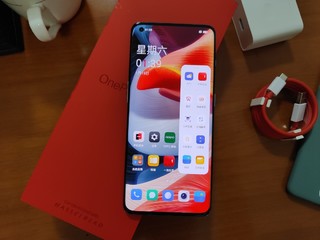 中国红新款旗舰“大魔王”一加10Pro