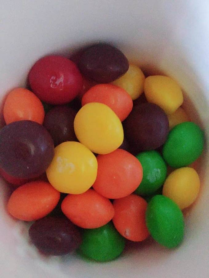 彩虹糖果巧克力