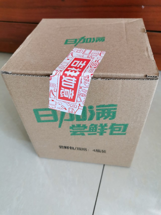 暂时先喝了其中两罐，黄瓜味的实在是黄瓜味