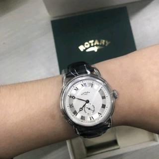 很精致的一款手表