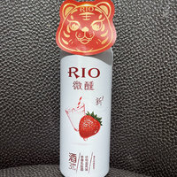 超好喝RIO微醺草莓乳酸菌伏特加味！