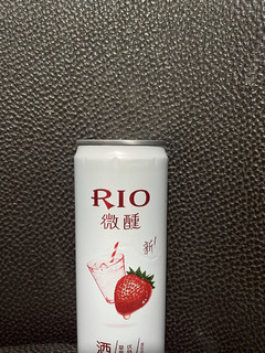 超好喝RIO微醺草莓乳酸菌伏特加味！