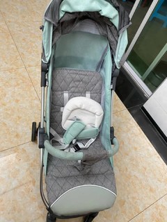 婴儿推车可坐可躺,有了这款车,真的很轻松