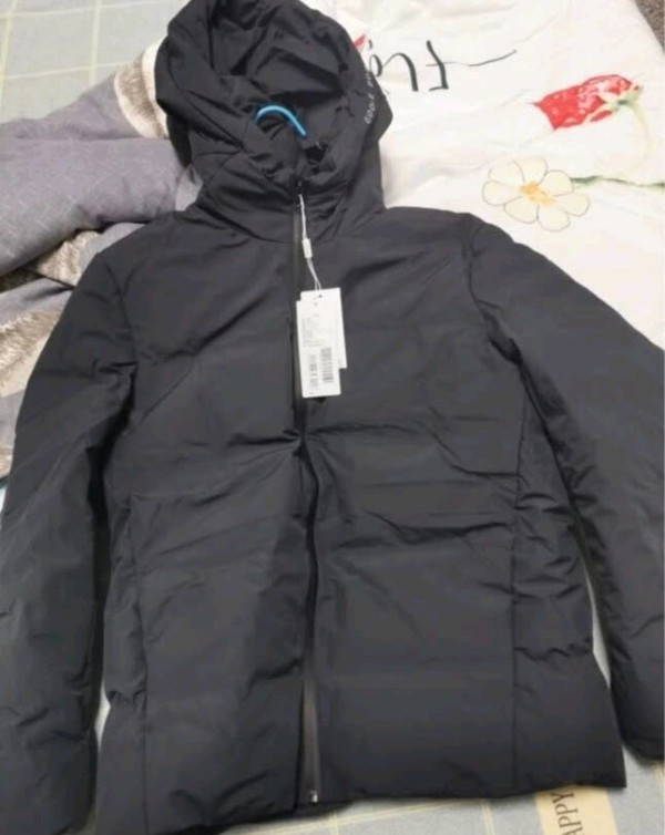 XZF是不是雪中飞羽绒服图片