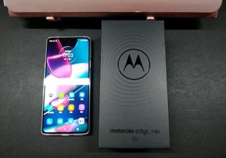 摩托罗拉moto edge X30