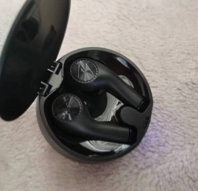 摩托罗拉蓝牙耳机