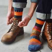 密物种草 篇二：袜子别再凑合穿了，会搭袜子的男士才是真型男，分享一些搭配小Tips