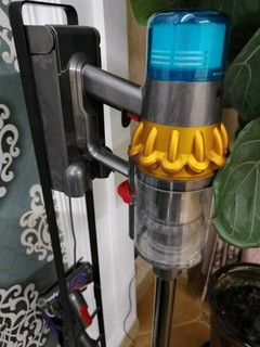 Dyson V15 吸尘器