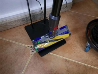 Dyson V15 吸尘器