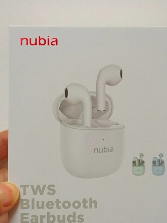 努比亚蓝牙耳机