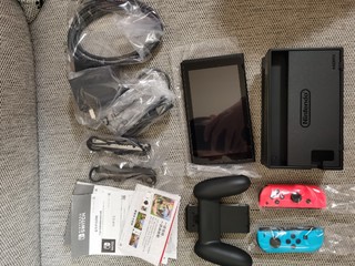 入手switch，达成三机党。