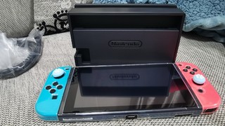 入手switch，达成三机党。