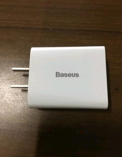 双usb充电器，很不错！