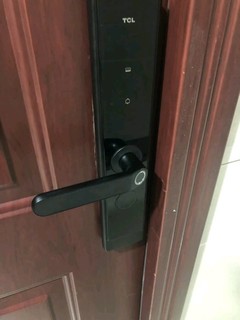 家用智能门锁