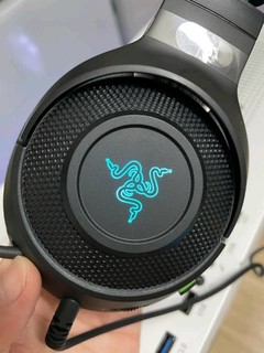 雷蛇北海巨妖V3游戏耳机